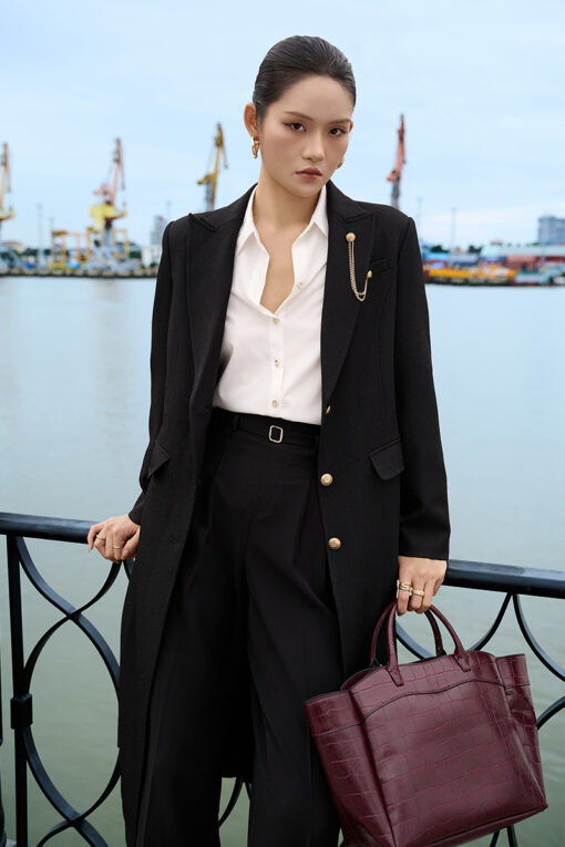 Áo khoác dài cài xích trang trí