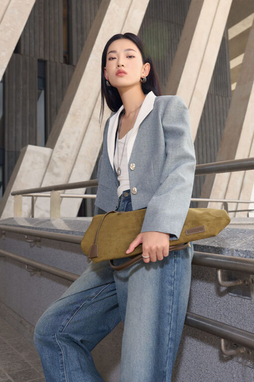 Áo vest croptop ve cách điệu phối vải