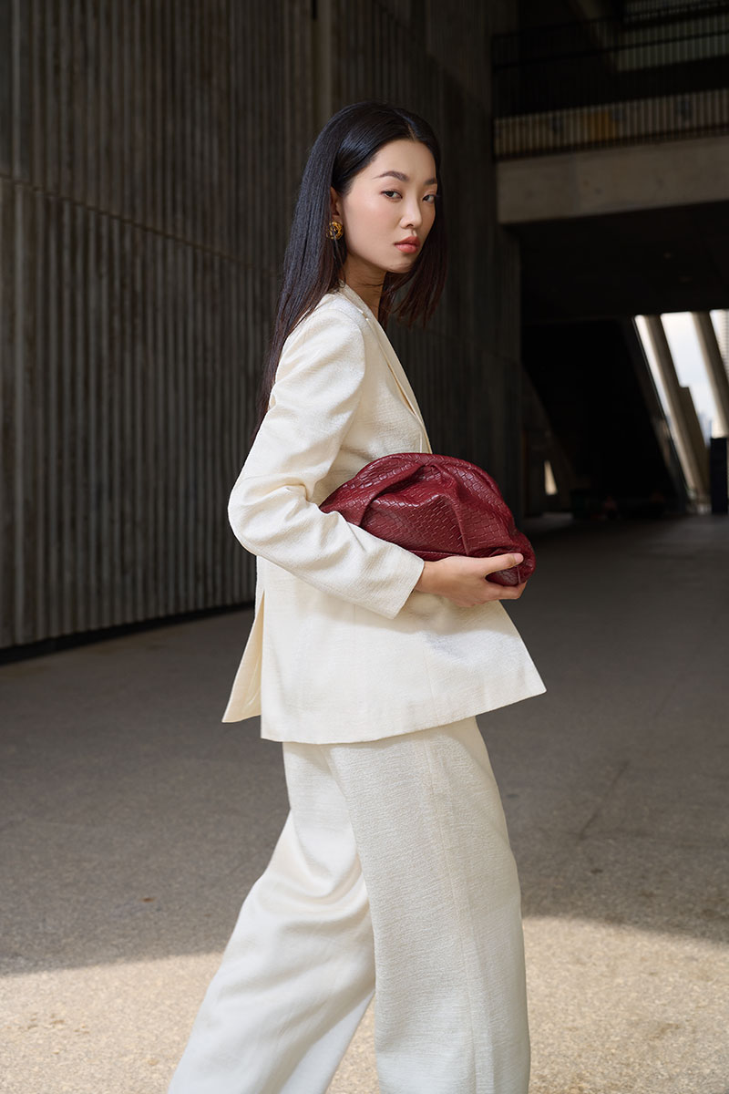 Áo vest ôm cổ 2 ve cá sau đính cúc