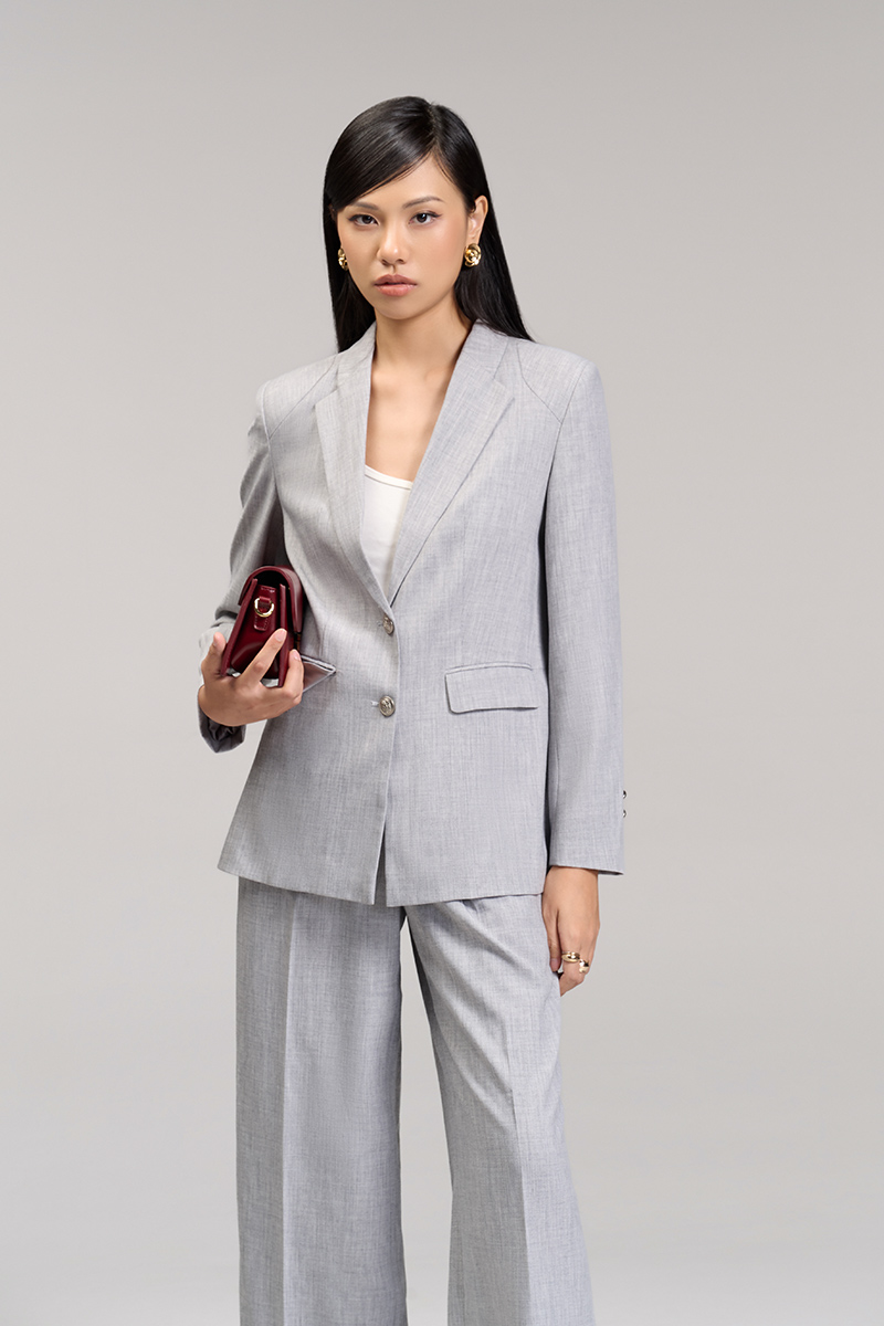 Áo vest suông cổ ve điệu can vai