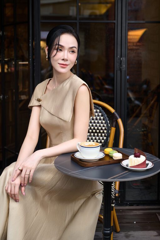 Đầm party choàng vai lệch