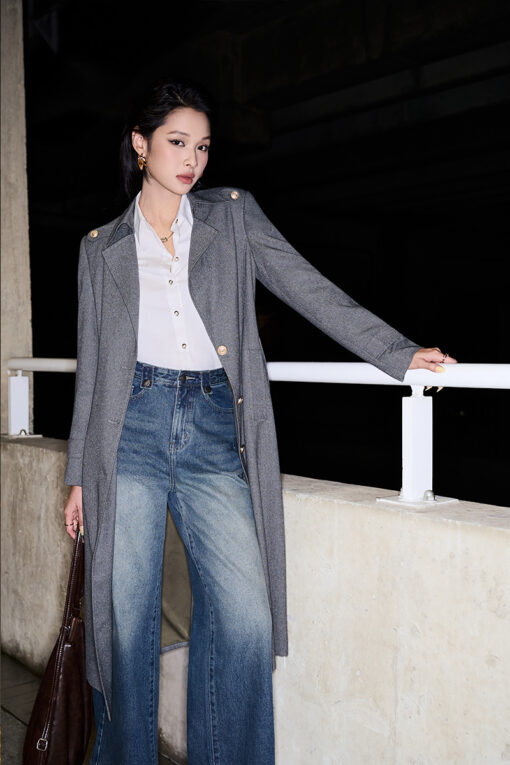 Áo khoác dài cá vai đính cúc kèm đai