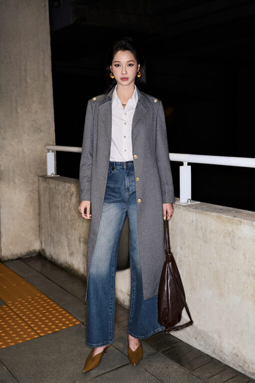 Áo khoác dài cá vai đính cúc kèm đai