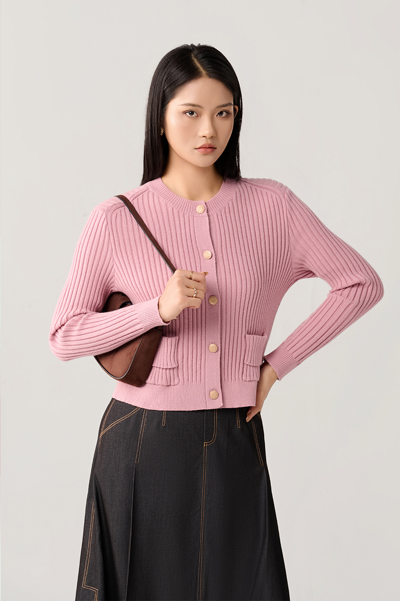 Áo khoác len cổ tròn túi ốp cách điệu