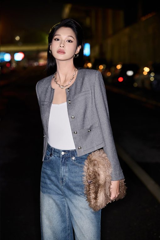 Áo khoác text can nẹp túi ốp