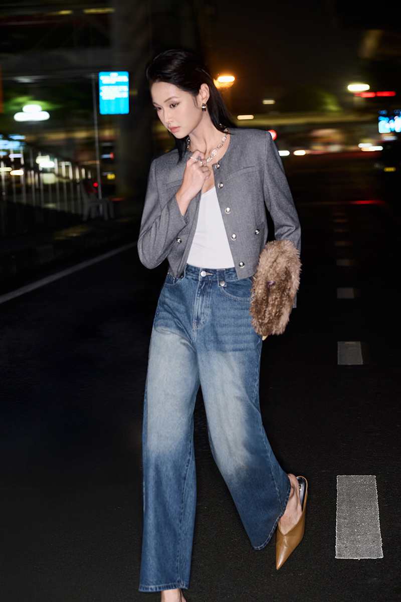 Áo khoác text can nẹp túi ốp