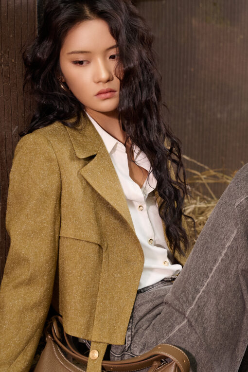 Áo khoác tweed bong thân phải cá gấu đính cúc