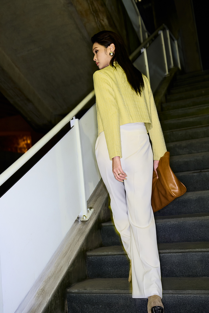 Áo kiểu croptop cơi dọc diễu vai