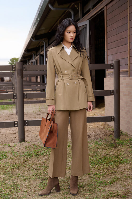 Áo măng tô dáng lửng cá vai chờm tay