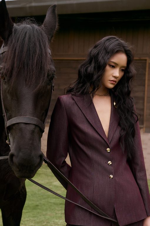 Áo vest ôm cổ 2 ve đính cúc trang trí