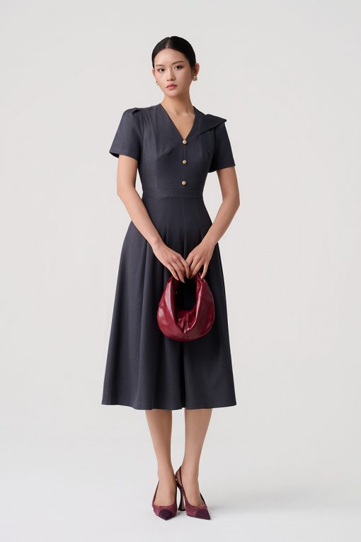 Đầm xoè cổ V bong vao 1 bên