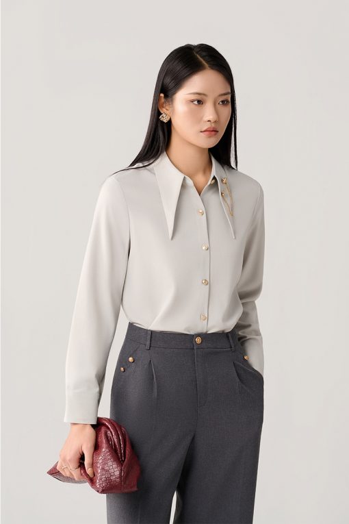 Sơ mi DT lá cổ nhọn đính cúc trang trí