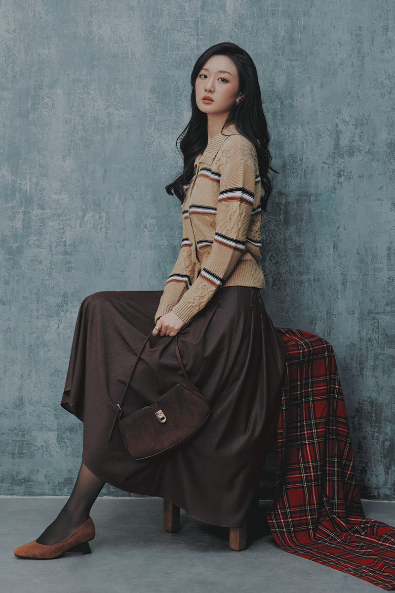 Chân váy xoè xếp ly hông diễu chỉ