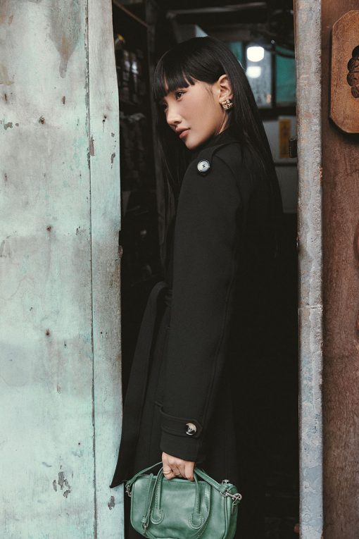 Áo khoác dáng dài bong ngực đính cúc