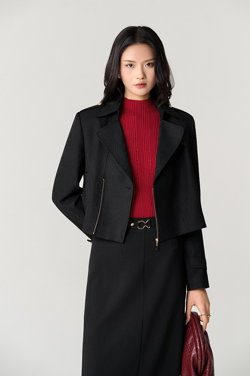 Áo khoác ngắn khoá đồng, túi cơi dọc