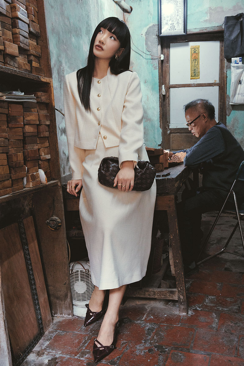 Áo khoác tweed croptop cổ vuông