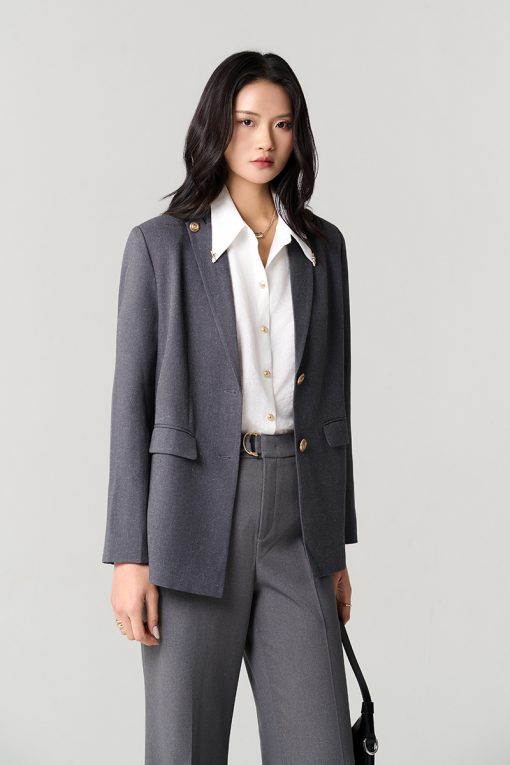 Áo vest suông ve cổ cách điệu