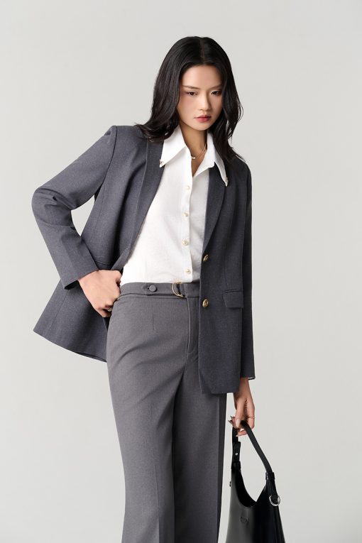 Áo vest suông ve cổ cách điệu