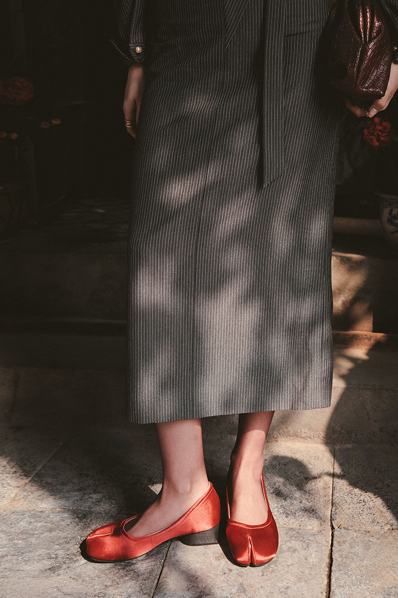 Chân váy dài cạp can chéo đính cúc