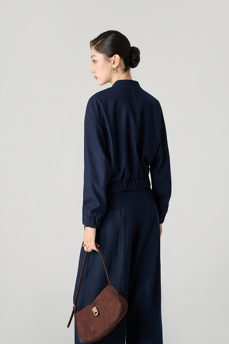 Áo khoác dáng ngắn gấu bo chun