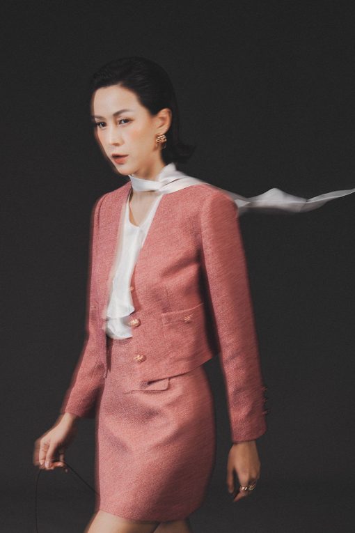 Áo khoác tweed croptop cổ V, túi ốp