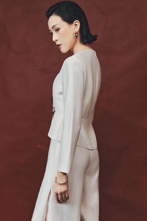 Áo kiểu peplum lệch cổ V xếp ly eo