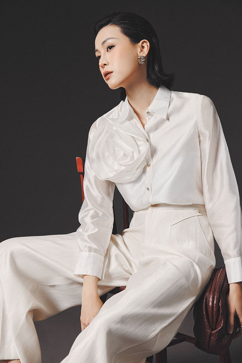 Sơ mi DT đính hoa to