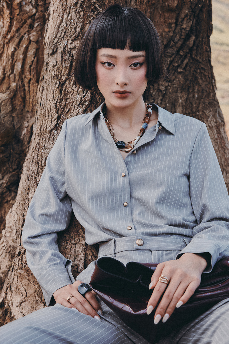 Sơ mi DT kẻ suông kèm cà vạt