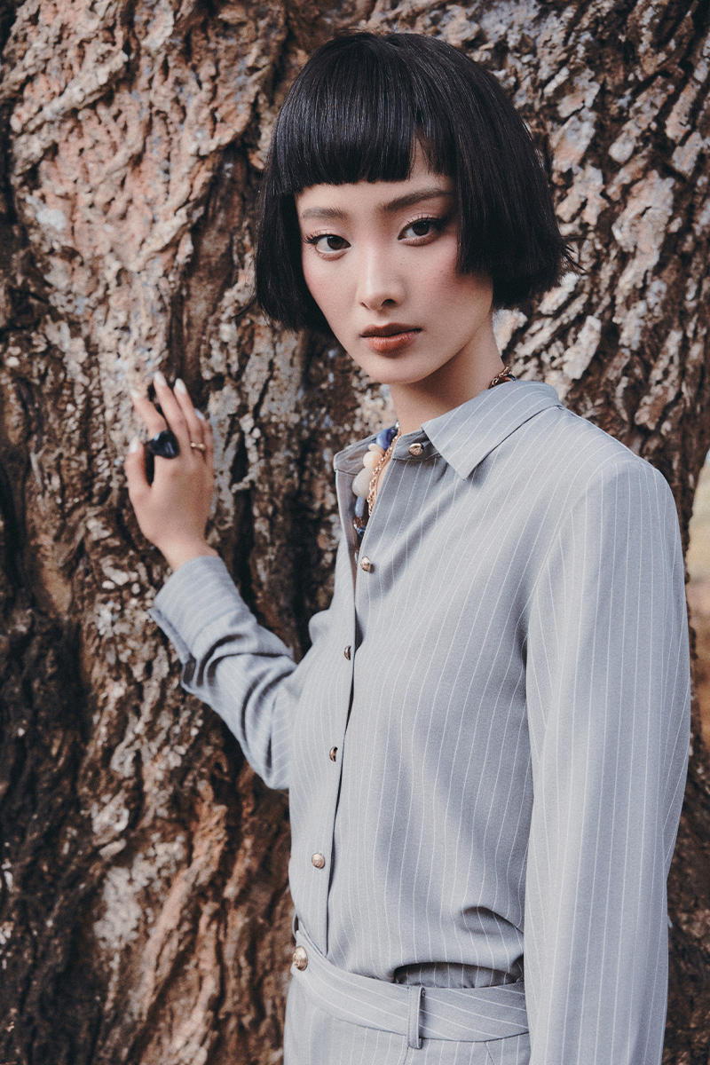 Sơ mi DT kẻ suông kèm cà vạt